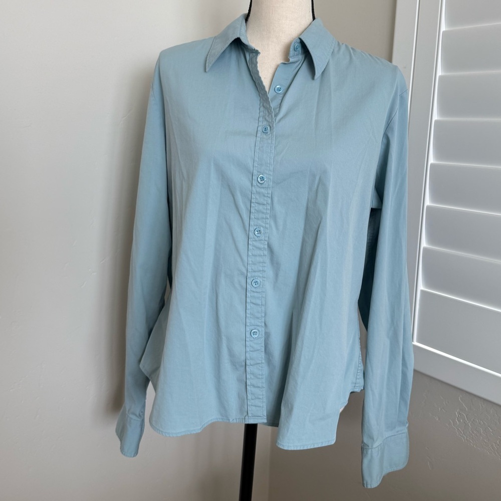 Faconnable Ladies Sky Blue Button Down Shirt. Designed in France. Size XL.